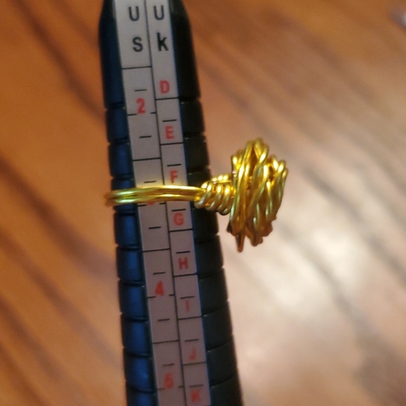 💍 3 tri colored rose rings 💍 - Picture 3 of 5